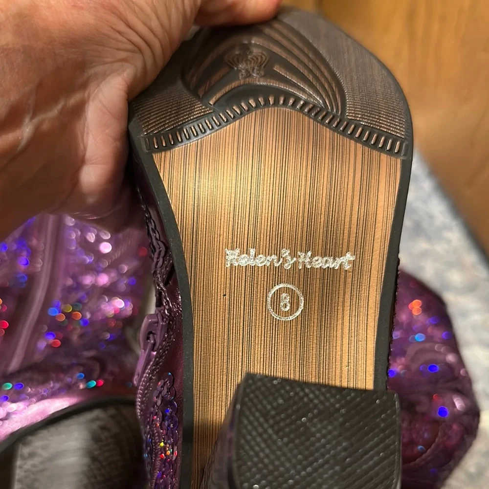 ❌SOLD❌. Purple Heeled Boots with Western Flair sequins, side zip, size 8 - Picture 8 of 10